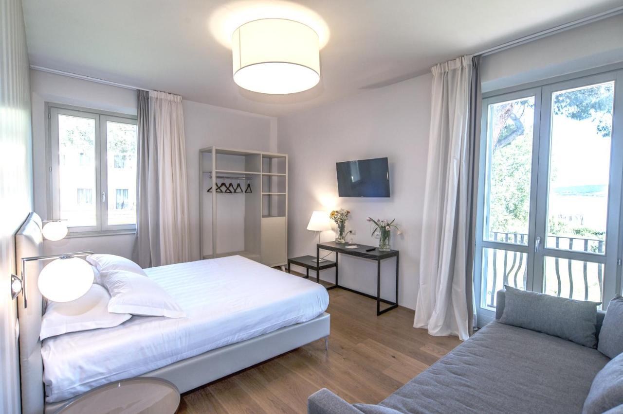 Isola Polvese Resort Кастильоне дел Лаго Екстериор снимка